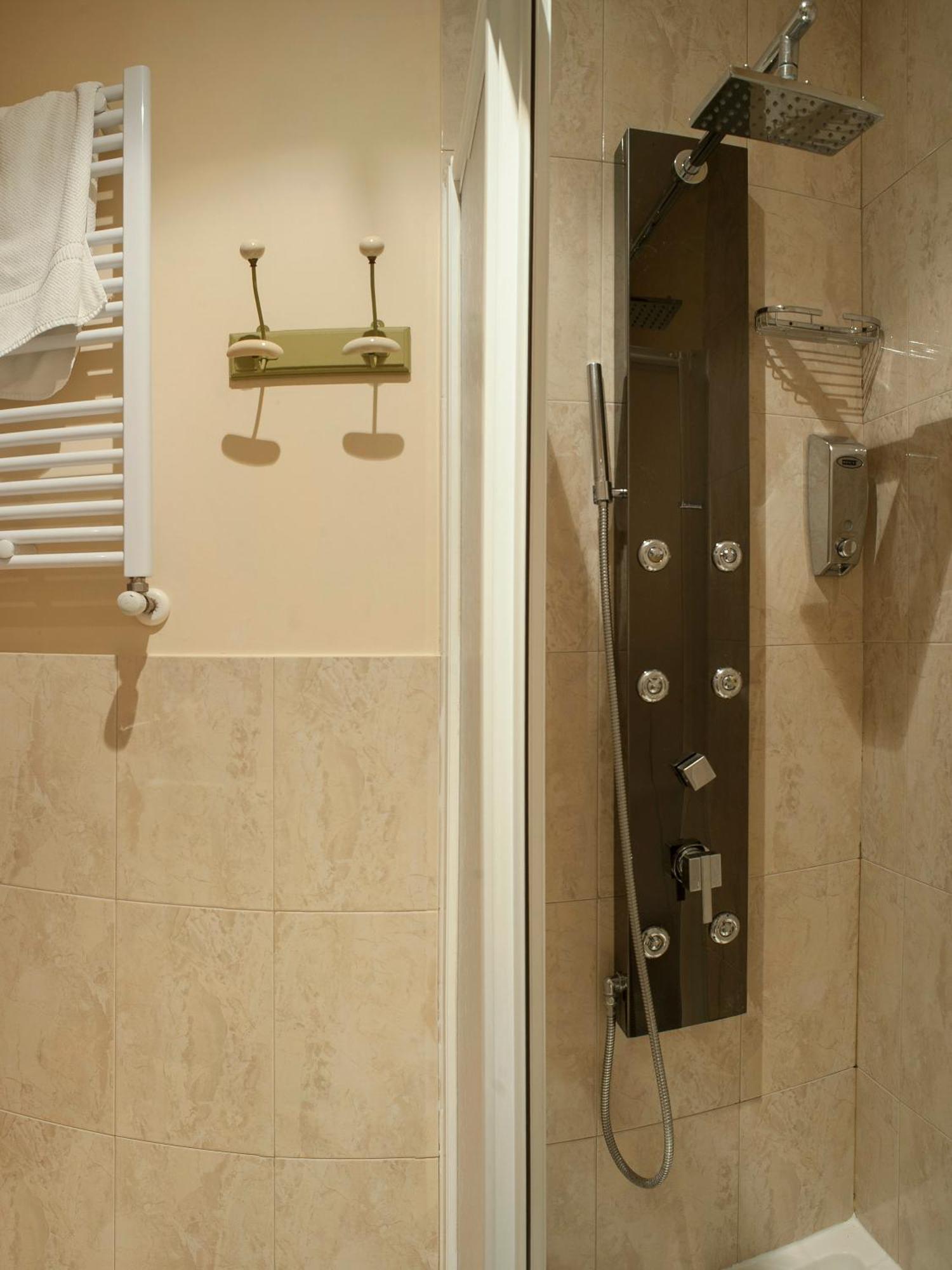 Ch Hostal Victoria 昆卡 外观 照片